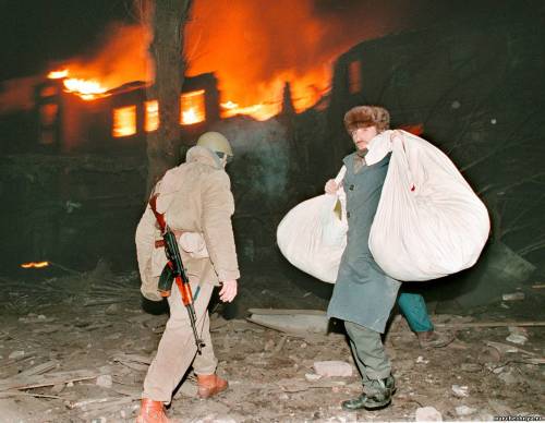   1994. 